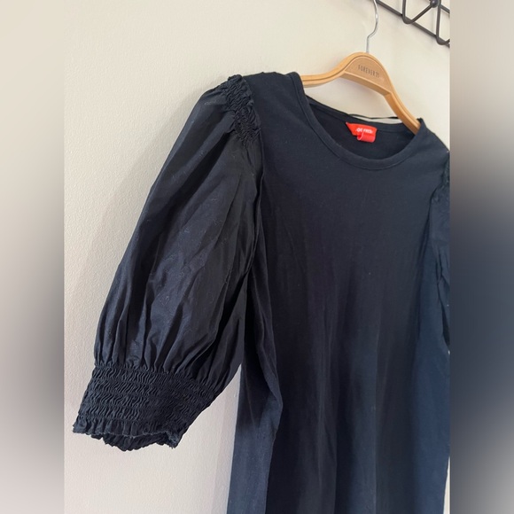 Joe Fresh Black top 🖤 - Picture 2 of 4